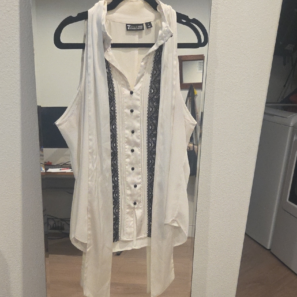 Sleeveless Cream Blouse with Black Lace Trim - Zara